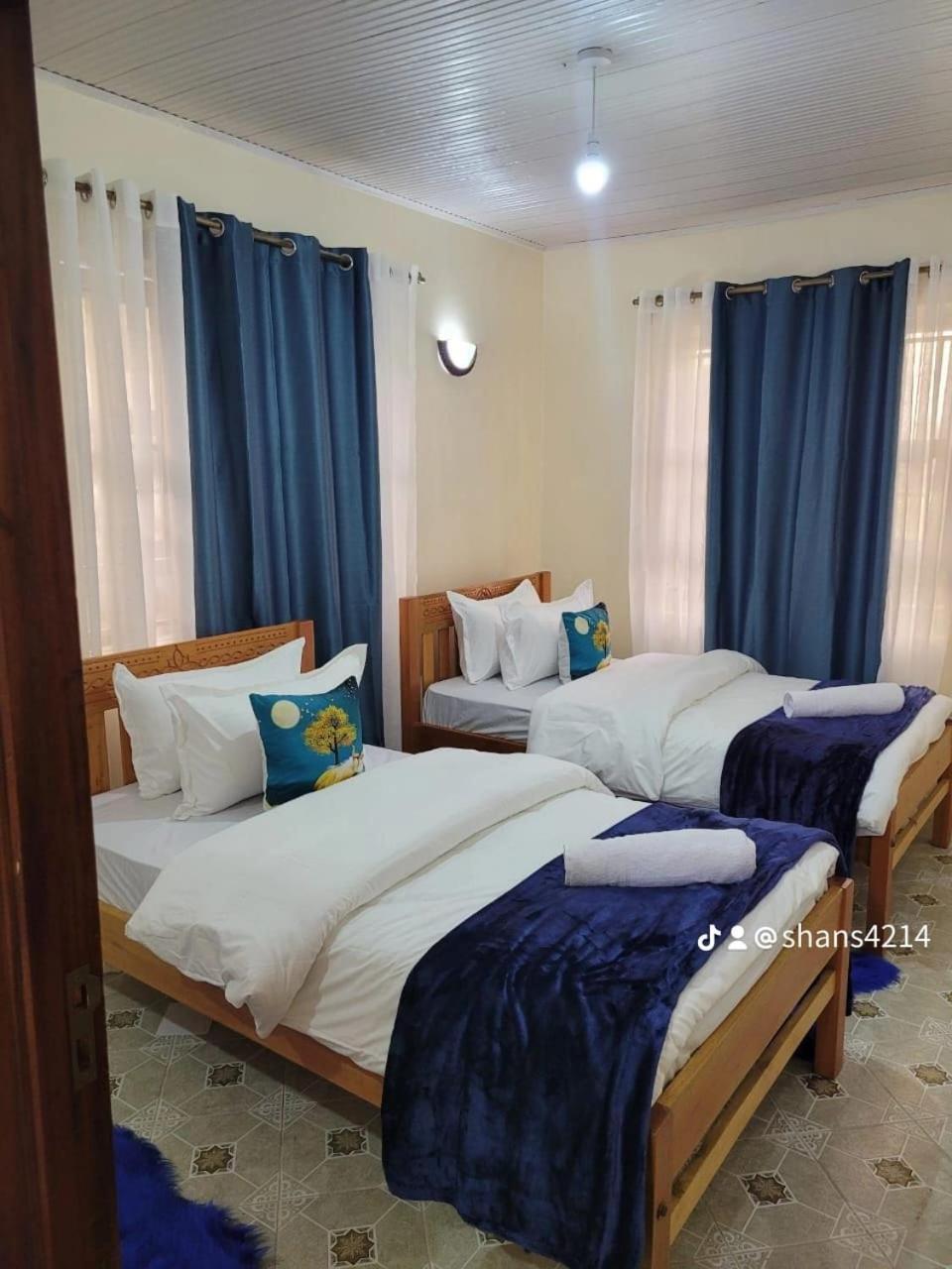 לינה וארוחת בוקר Syokimau Gloria House מראה חיצוני תמונה